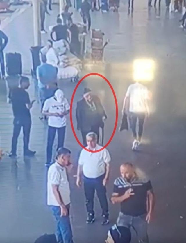 Əli əsalı bu yaşlı kişinin əməli hər kəsi təəccübləndirdi- Foto